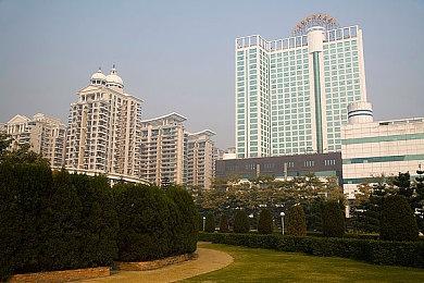 《守望先锋：归来》主机跨平台对战无瞄准辅助引争议